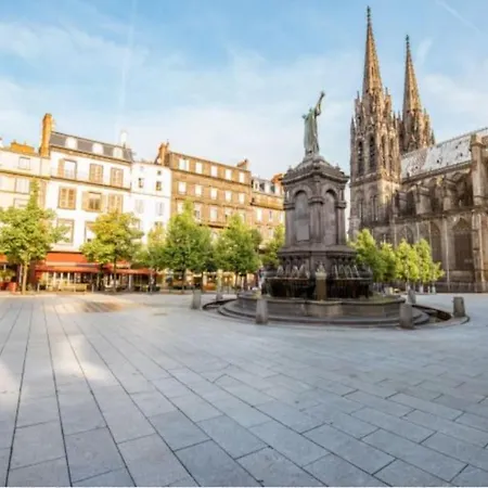 Insolite - Cosy Calme Proche Cathedrale Avec Vue Sur Cour * Clermont-Ferrand